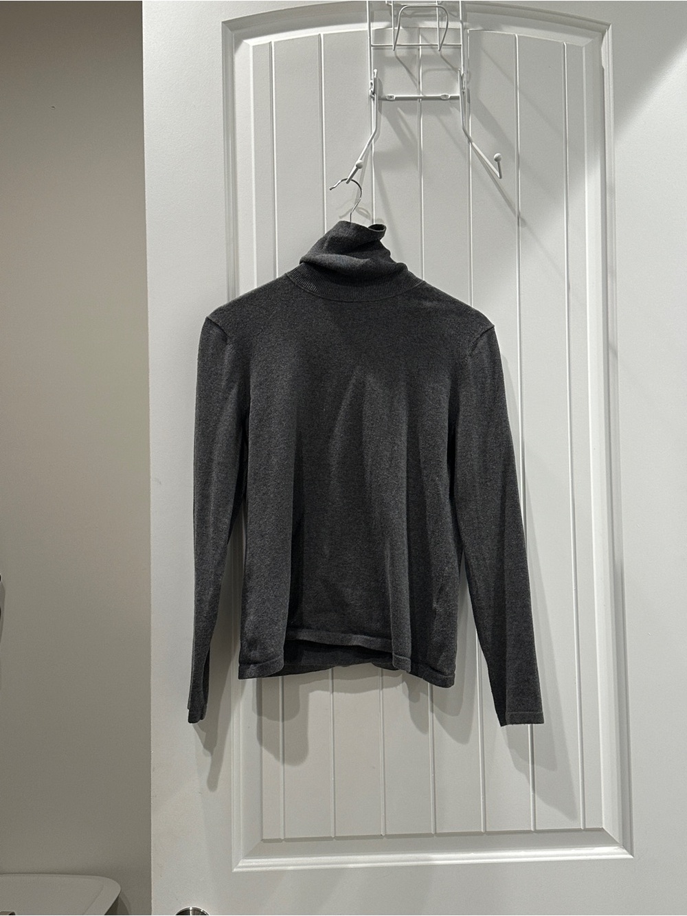 Vintage Jones New York Charcoal Gray Turtleneck Sweater